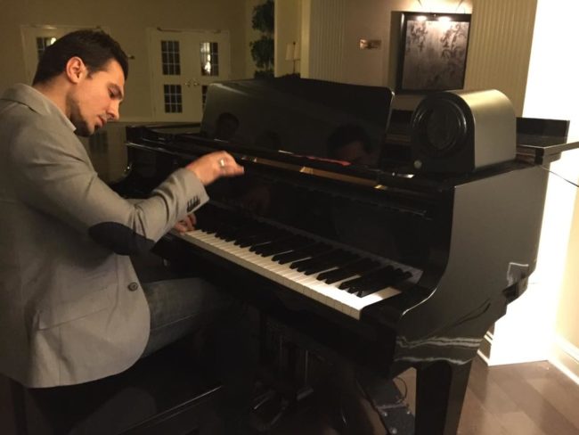 Gold Club Piano