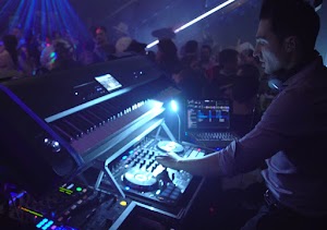 Alexandre - DJ Mariage Lyon place picture